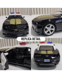 Modelo de coche de policía Chevrolet Camaro 1:36, réplica a escala de Metal, arte en miniatura, decoración del hogar, estilo de 